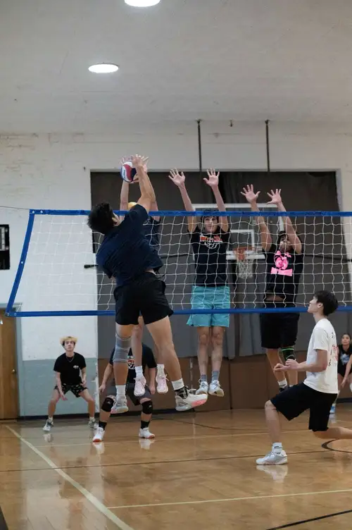 Gau Lung youth hitting