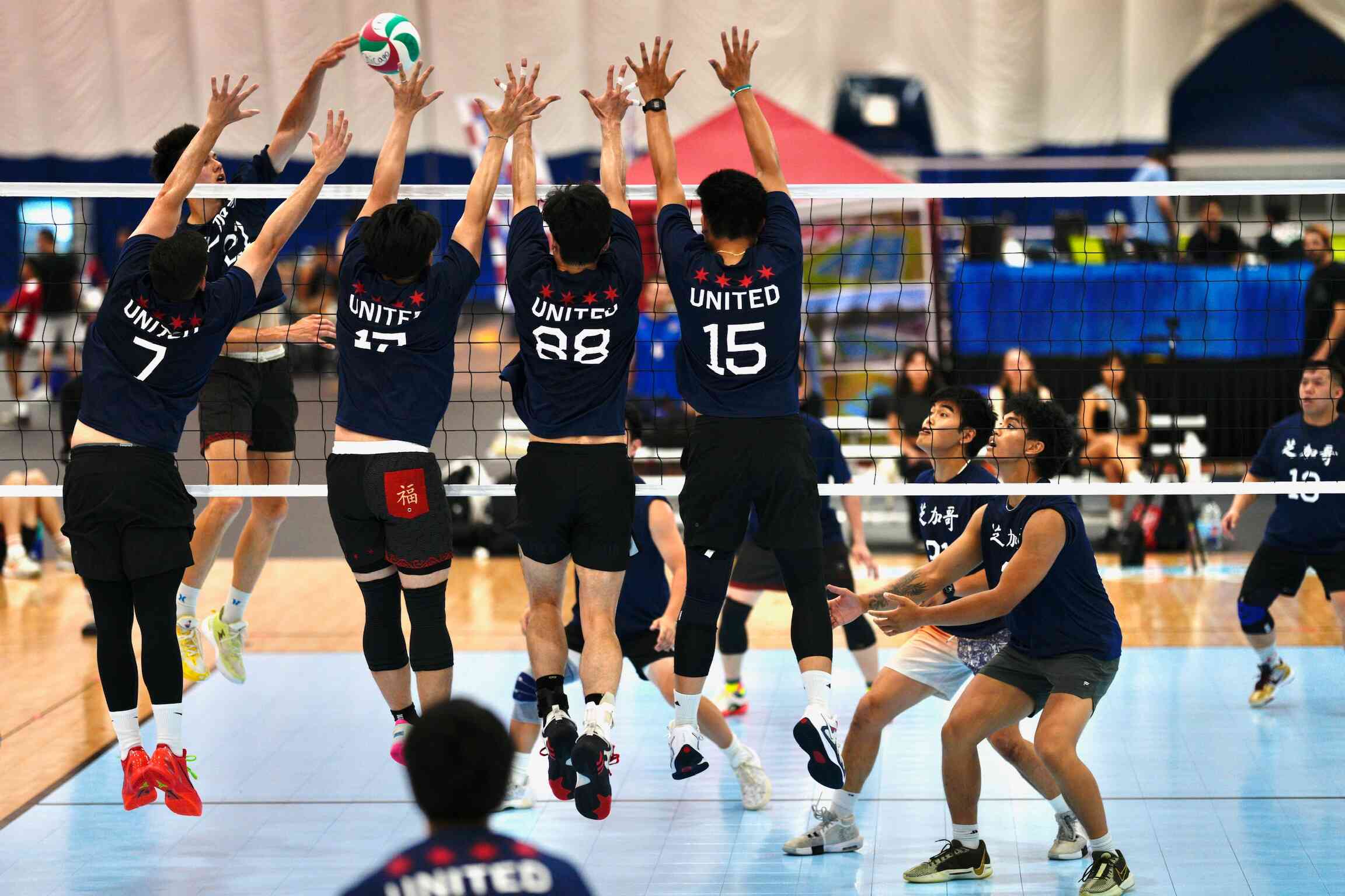 Chicago United blocking at the net